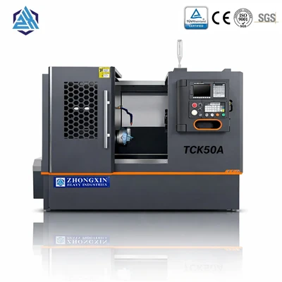 Torno CNC pequeño con herramientas motorizadas