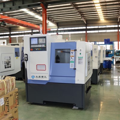 ¿Cuáles son las herramientas de corte adecuadas para un Torno CNC de Precisión?